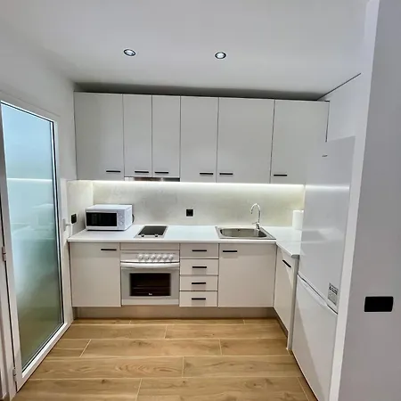 Apartment Encantador En *